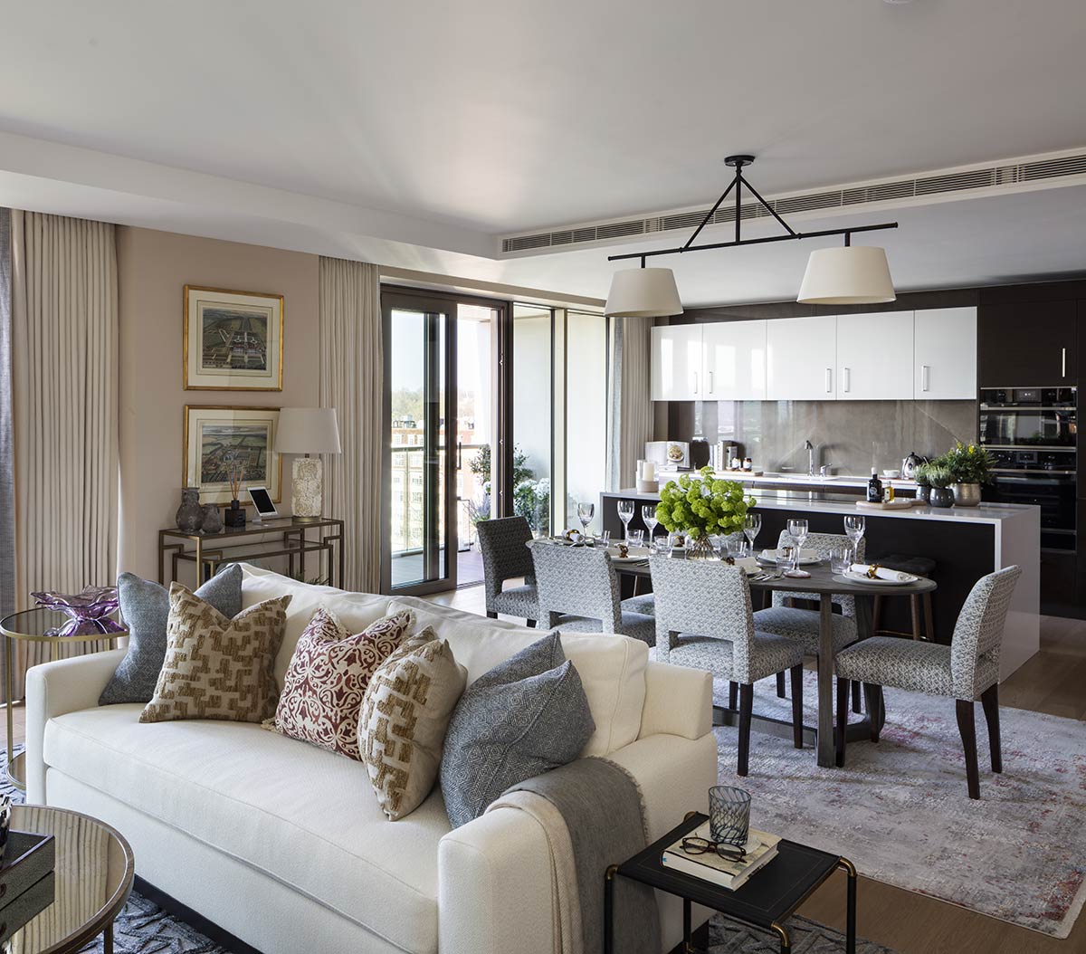 text-image-slider-158 image 0