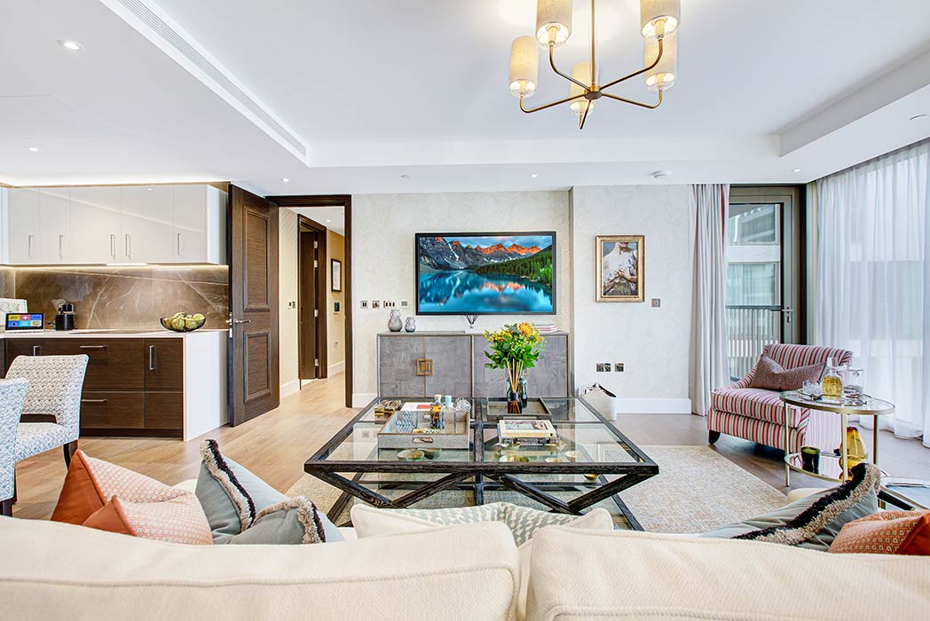text-image-slider-457 image 0